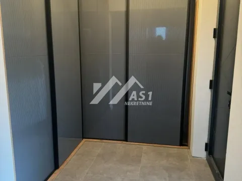 Izdavanje, kuća, 250m², Novi Banovci, Stara Pazova - image 5