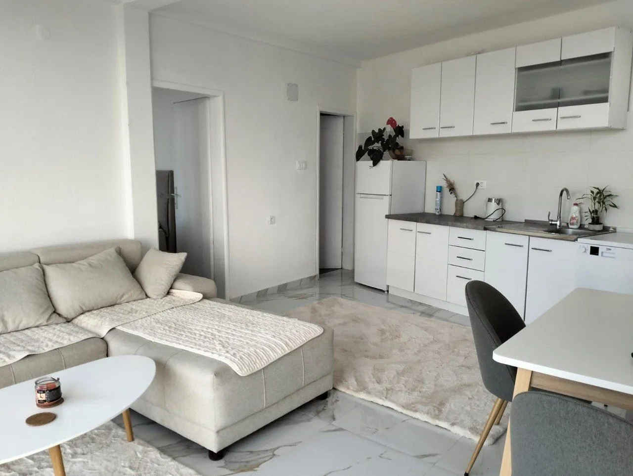 Rent, one bedroom apartment, 43m², Tivat, Crna Gora