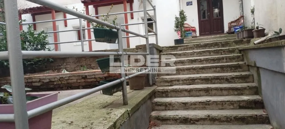 Prodaja, stan, 43m², Cvetni Trg, Vračar Sve Podlokacije