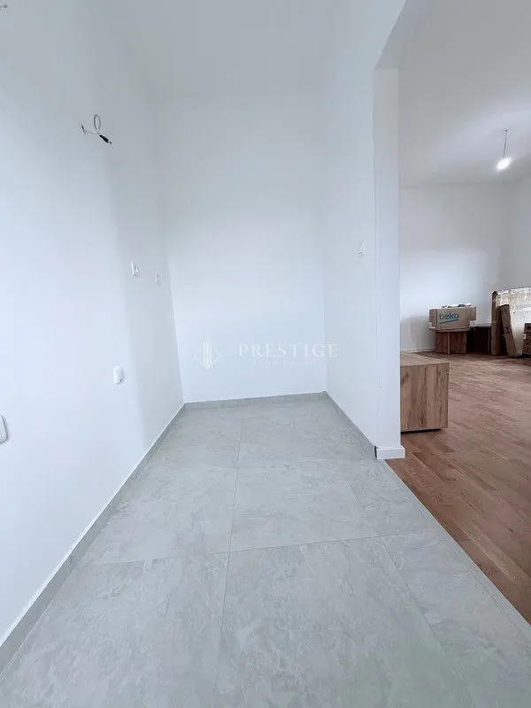 Prodaja, dvosoban stan, 64m², Tološi, Podgorica