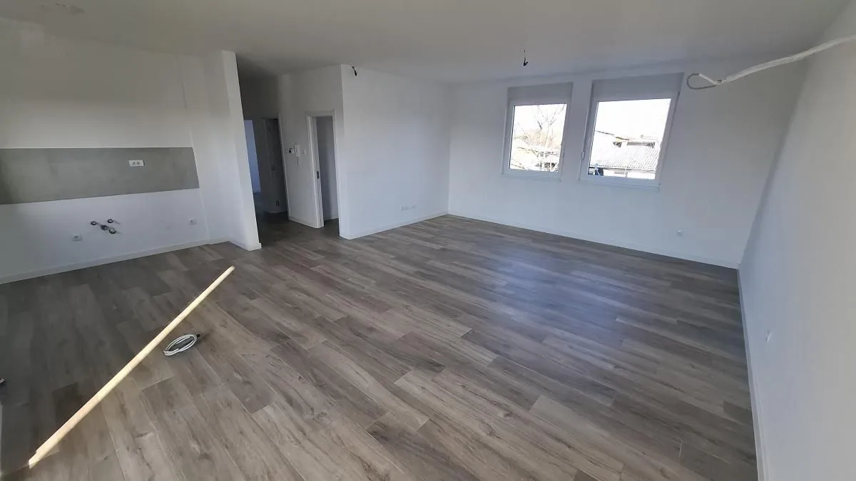 Prodaja, četvorosoban stan, 95m², Veternik, Novi Sad Sve Podlokacije