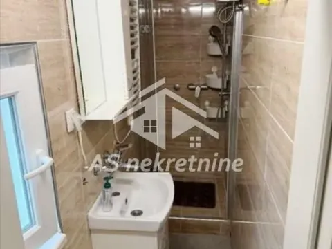 Rent, four bedroom apartment, 85m², Savski Venac, Beograd - image 12
