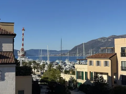 Prodaja, trosoban stan, 247m², Porto Montenegro, Tivat - image 5