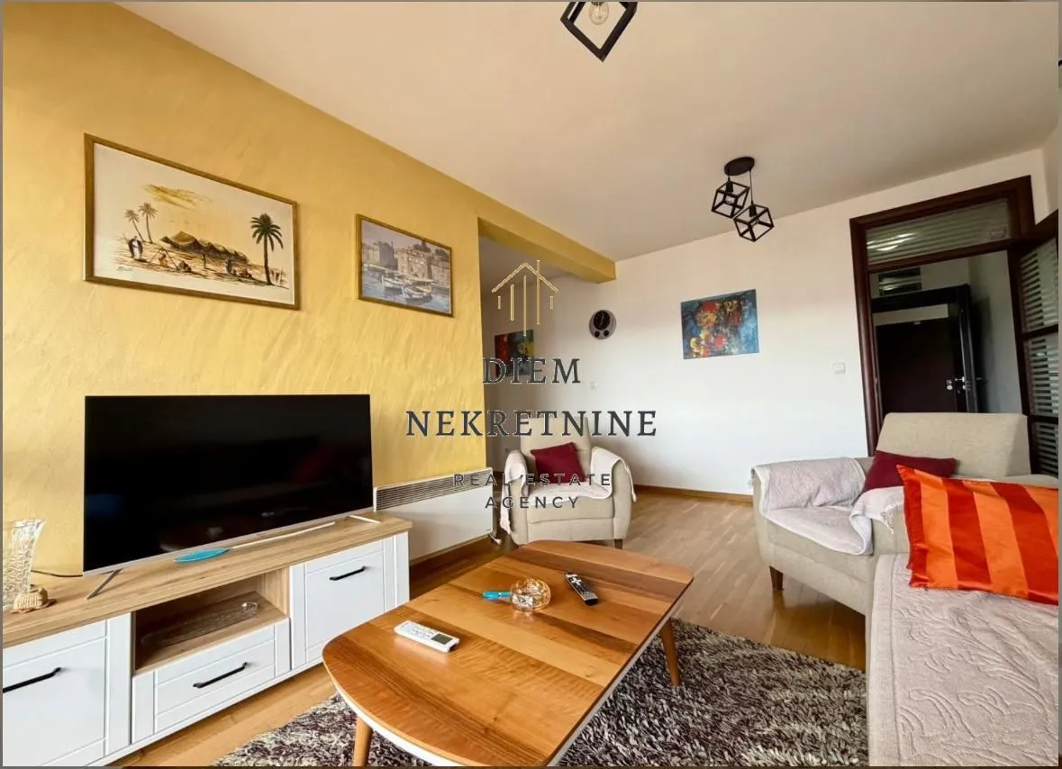 Rent, two bedroom apartment, 70m², Centar, Bar