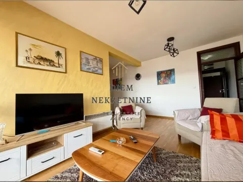 Rent, two bedroom apartment, 70m², Centar, Bar - image 5