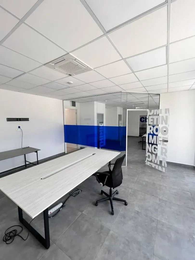 Izdavanje, poslovni prostor, 158m², Centar, Budva