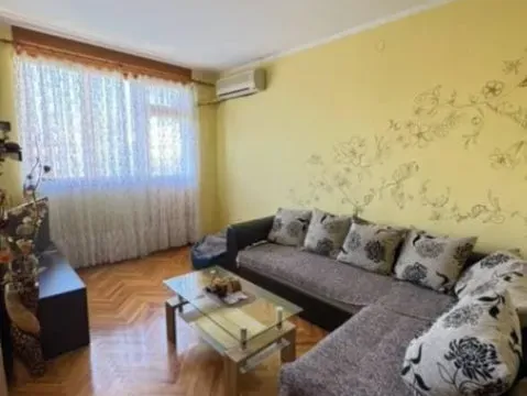 Izdavanje, jednosoban stan, 50m², Preko Morače, Podgorica