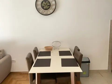 Rent, one bedroom apartment, 47m², Bečići, Budva - image 2