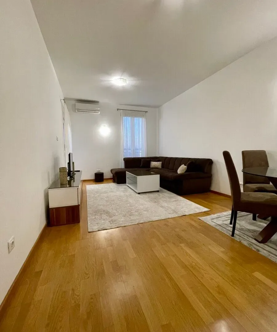Izdavanje, jednosoban stan, 50m², Podgorica, Crna Gora