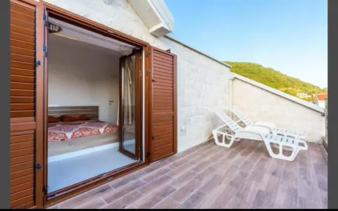 Rent, two bedroom apartment, 120m², Petrovac, Budva - image 15