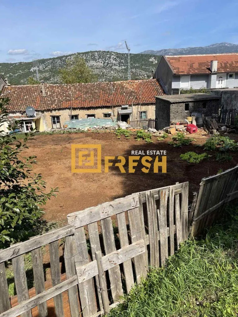 Prodaja, kuća, 300m², Danilovgrad, Crna Gora