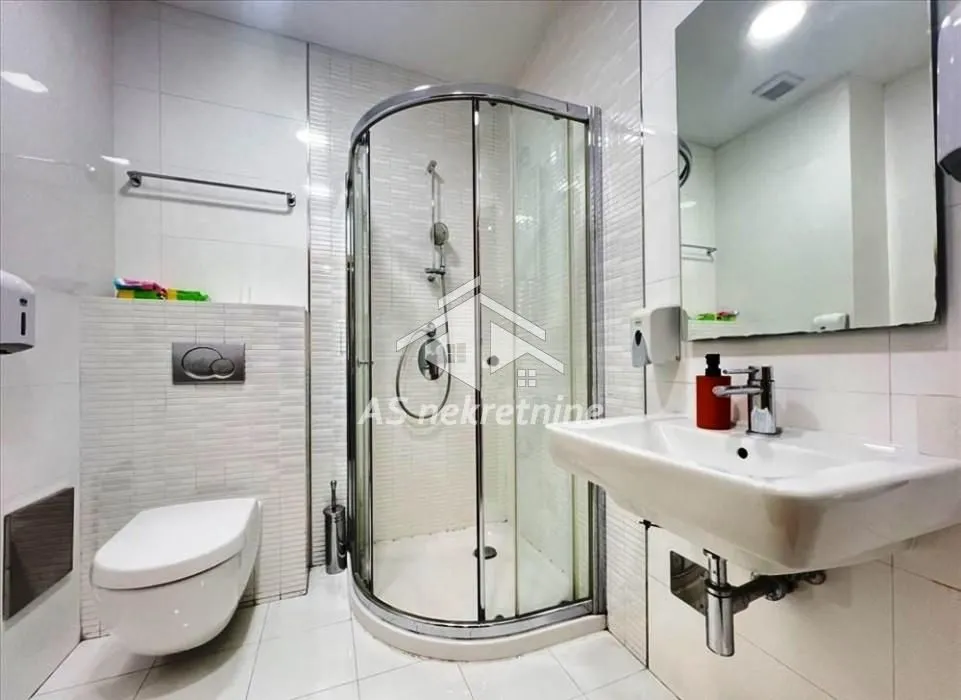 Rent, office space, 198m², Novi Beograd Sve Podlokacije, Beograd