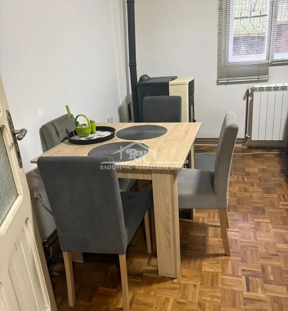 Prodaja, kuća, 215m², Lisović, Barajevo