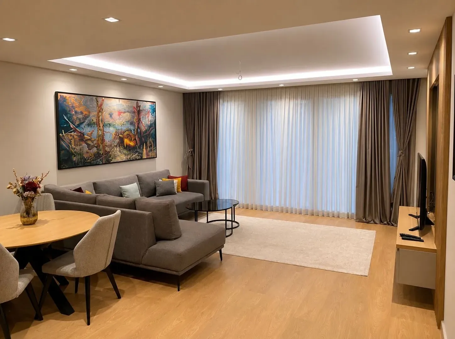 Izdavanje, dvosoban stan, 120m², Centar, Podgorica