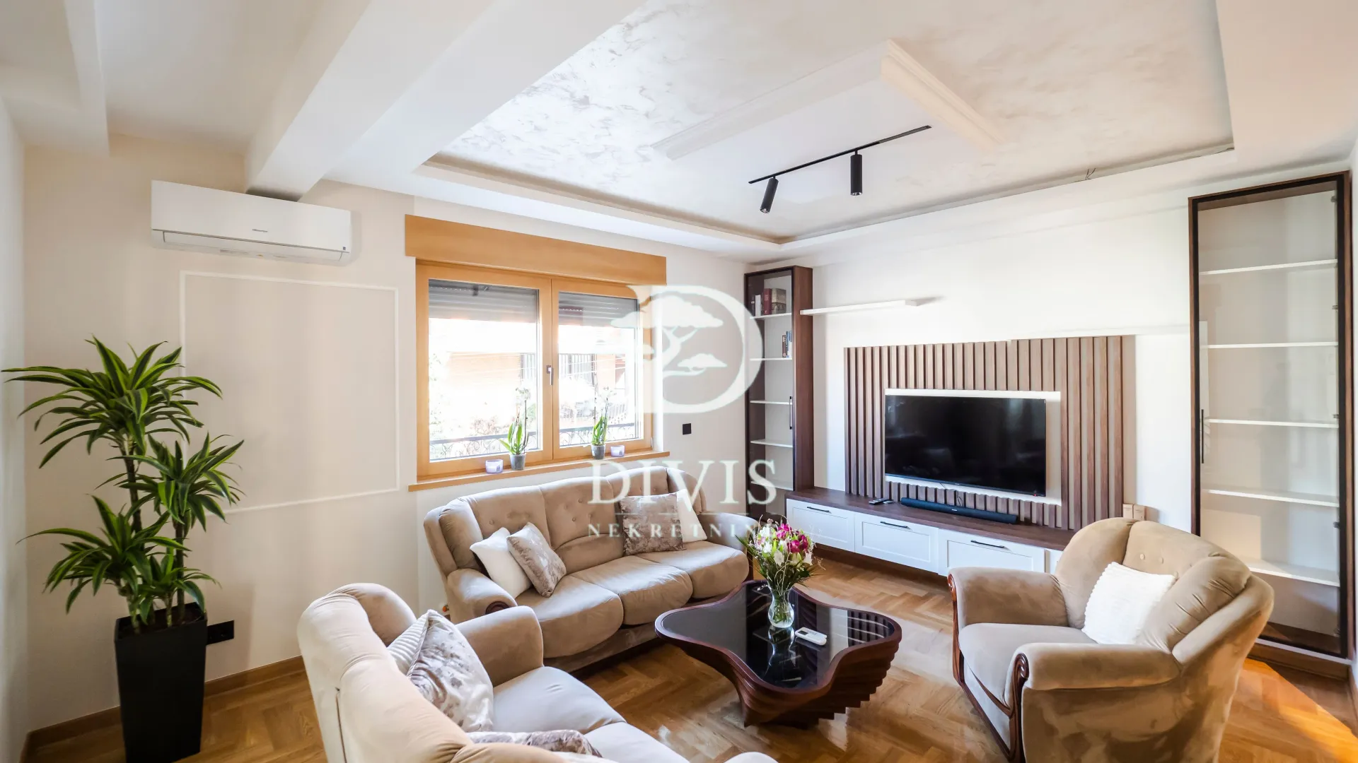 Sale, three bedroom apartment, 68m², Kluz, Zvezdara Sve Podlokacije