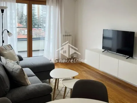 Stan in Južni Bulevar