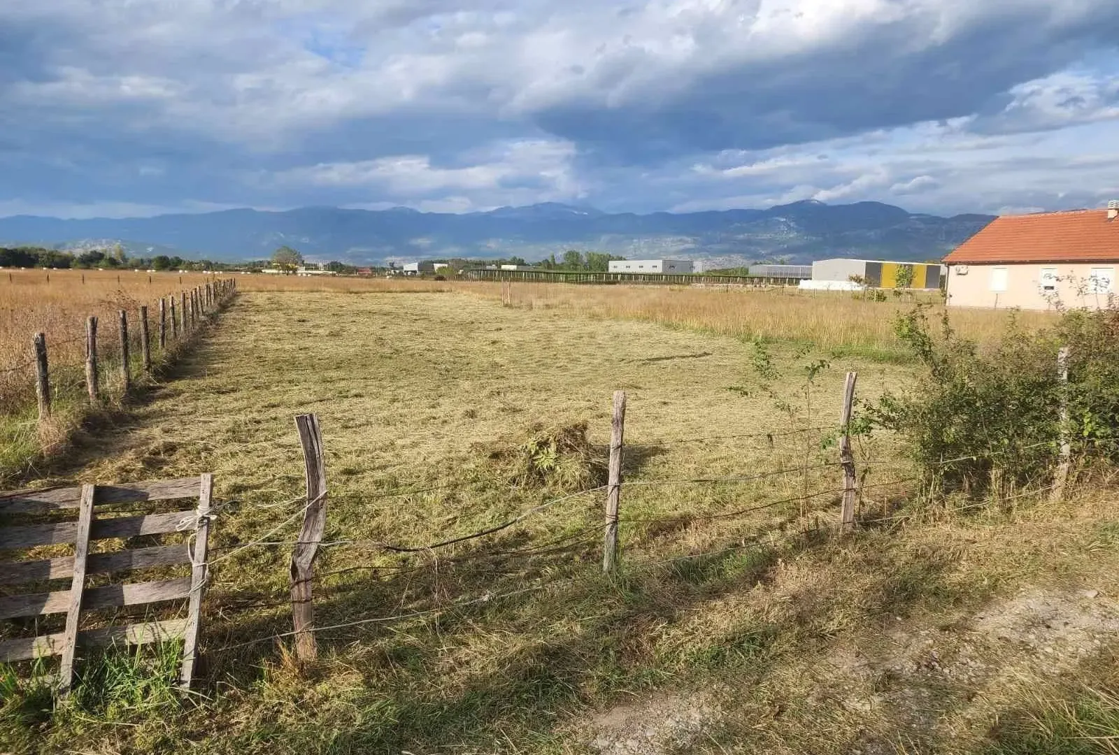 Prodaja, plac, 910m², Danilovgrad, Crna Gora