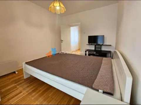 Rent, three bedroom apartment, 61m², Južni Bulevar, Vračar Sve Podlokacije - image 13