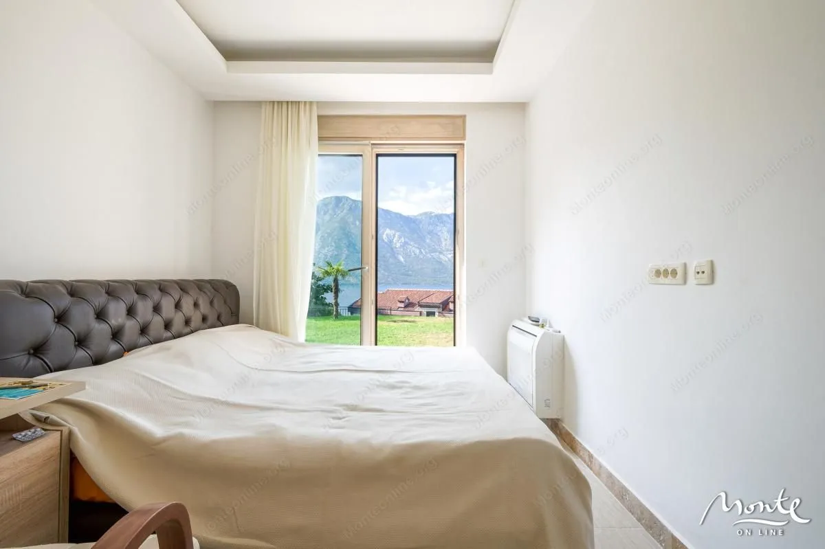 Prodaja, dvosoban stan, 68m², Kostanjica, Kotor