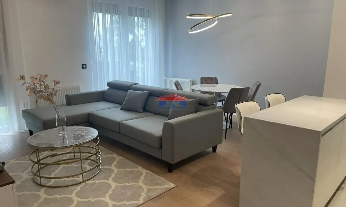 Izdavanje, dvosoban stan, 70m², Lipov gaj, Novi Sad Sve Podlokacije