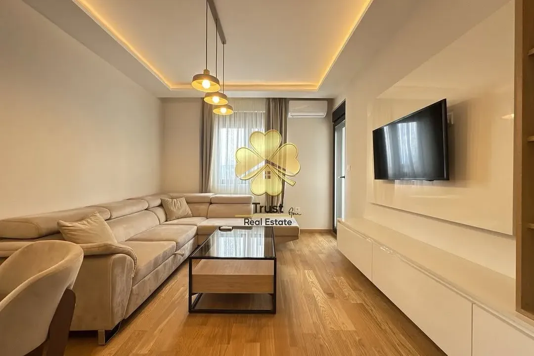 Izdavanje, jednosoban stan, 50m², City Kvart, Podgorica