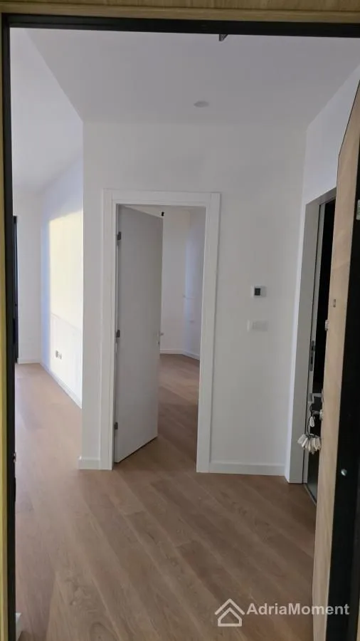 Sale, one bedroom apartment, 68m², Bečići, Budva