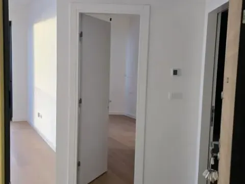 Sale, one bedroom apartment, 68m², Bečići, Budva - image 3