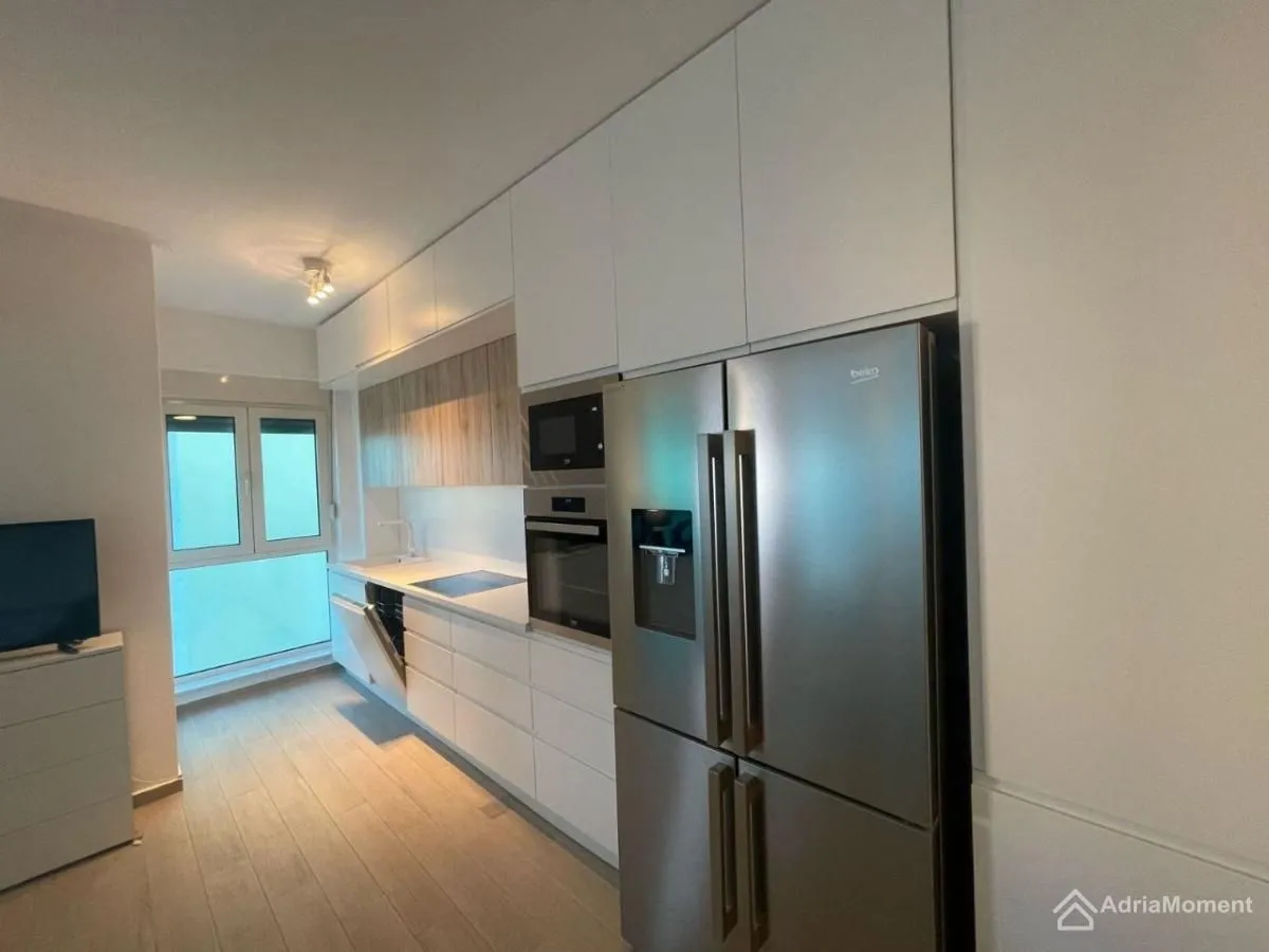 Sale, two bedroom apartment, 89m², Bečići, Budva