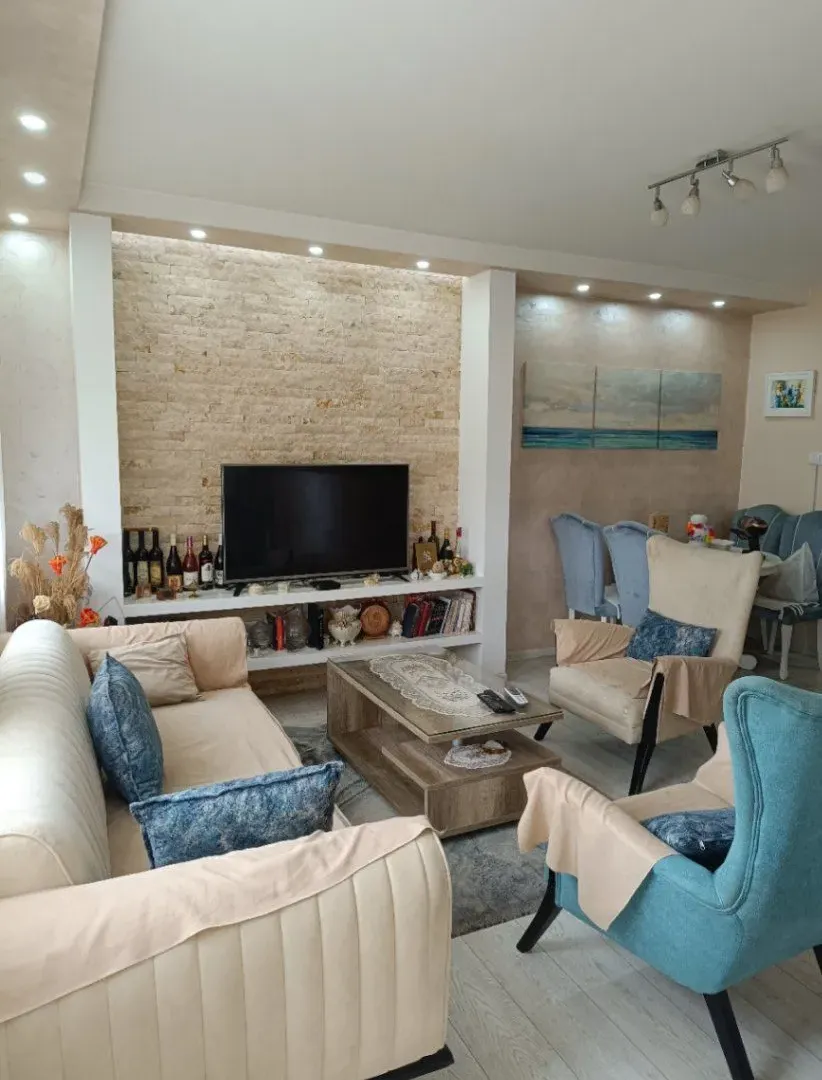 Izdavanje, jednosoban stan, 45m², Stari Aerodrom, Podgorica