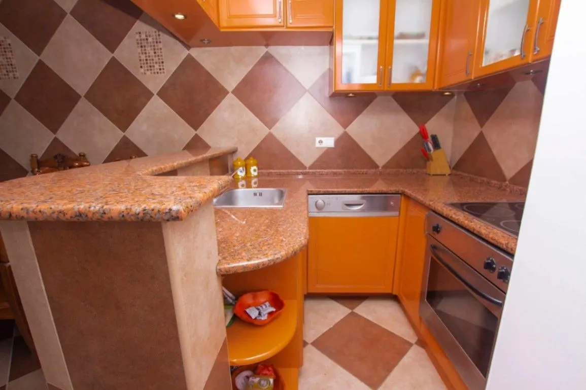 Sale, two bedroom apartment, 60m², Centar, Bar