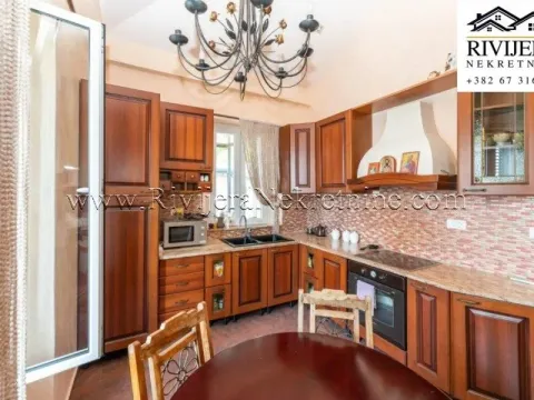 Sale, three bedroom apartment, 106m², Centar, Herceg Novi - image 2