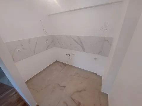 Izdavanje, jednosoban stan, 56m², Zagorič, Podgorica - image 8