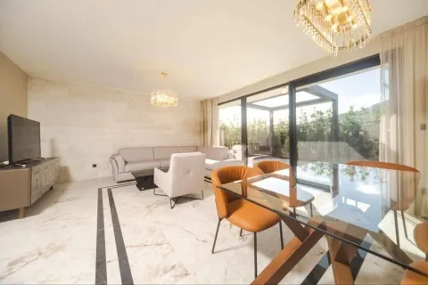 Sale, three bedroom apartment, 170m², Lastva Grbaljska, Kotor - image 5