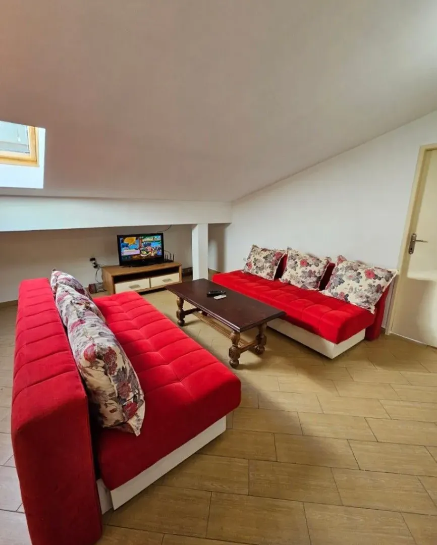 Izdavanje, jednosoban stan, 55m², Seljanovo, Tivat