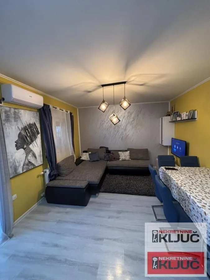 Prodaja, dvosoban stan, 54m², Lipov gaj, Novi Sad Sve Podlokacije