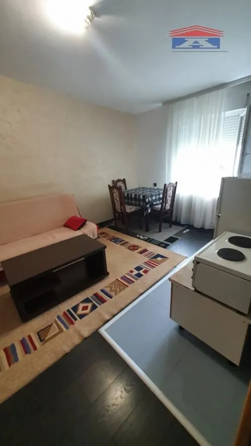 Izdavanje, jednosoban stan, 37m², Sajmište, Novi Sad