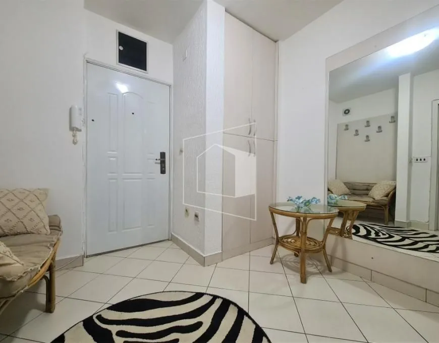Izdavanje, dvosoban stan, 62m2, Stari Aerodrom, Podgorica