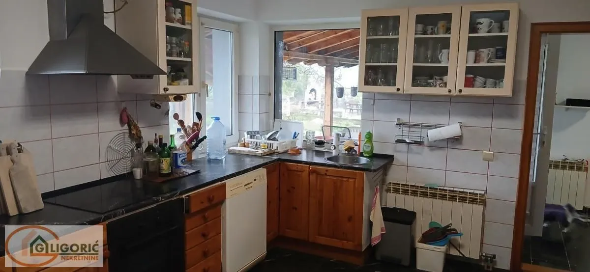 Sale, house, 192m², Amerić, Mladenovac