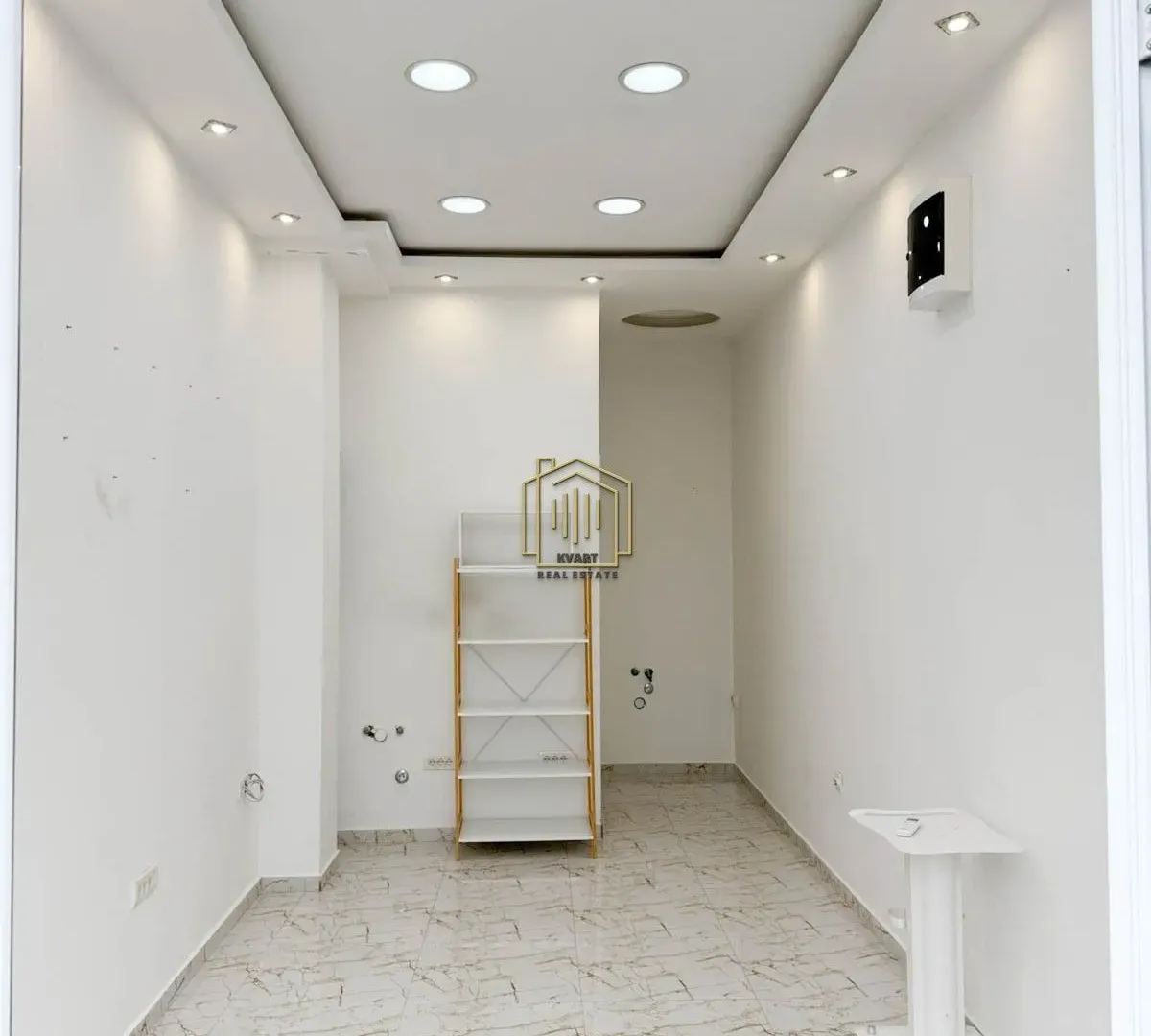 Izdavanje, poslovni prostor, 18m², Podgorica, Crna Gora