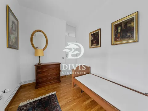 Izdavanje, kuća, 111m², Dedinje Sve Podlokacije, Beograd - image 8