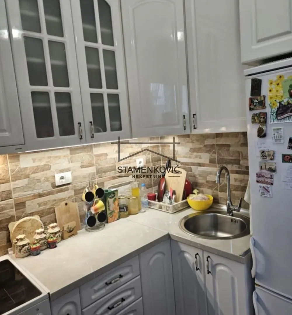 Prodaja, trosoban stan, 56m², Železnička Stanica, Novi Sad Sve Podlokacije