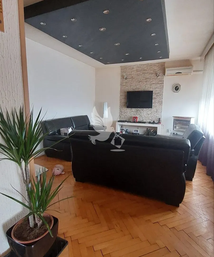 Sale, house, 400m², Rabrovac, Mladenovac