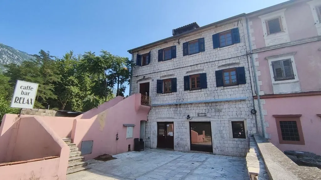Sale, house, 300m², Kotor, Crna Gora