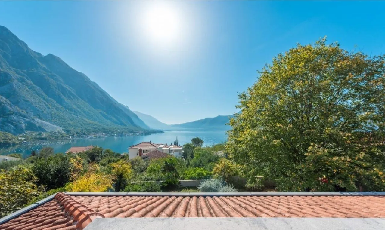 Prodaja, kuća, 305m², Orahovac, Kotor