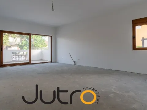 Sale, four bedroom apartment, 155m², Gorica C, Podgorica - image 14