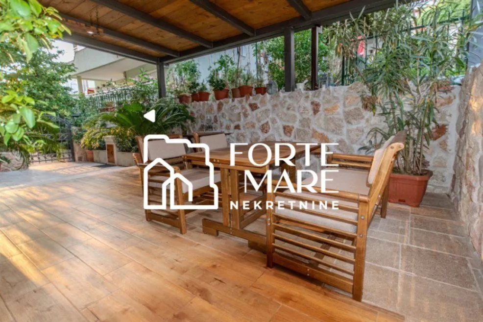 Prodaja, dvosoban stan, 138m², Savina, Herceg Novi