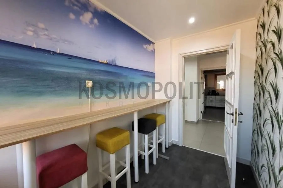 Izdavanje, stan, 221m², Kalenić Pijaca, Vračar Sve Podlokacije