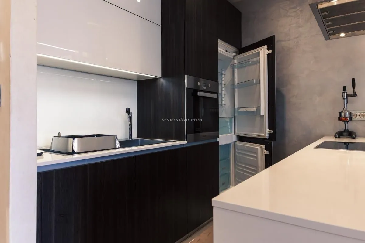 Izdavanje, dvosoban stan, 148m², Budva, Crna Gora