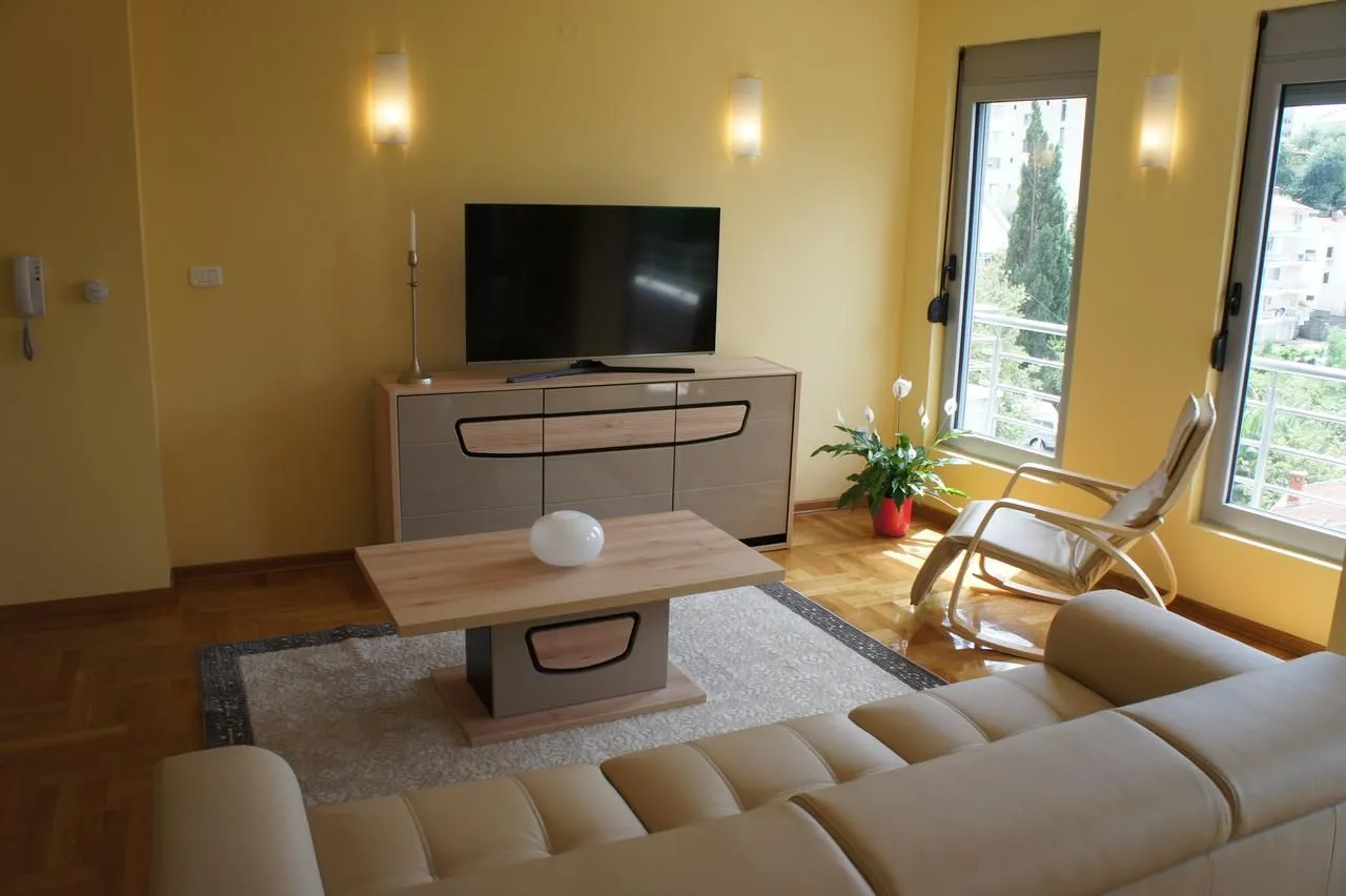Sale, apartment, 100m², Bečići, Budva