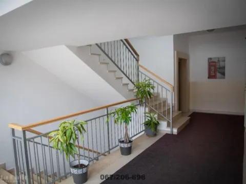 Prodaja, garsonjera, 33m², City Kvart, Podgorica - image 2